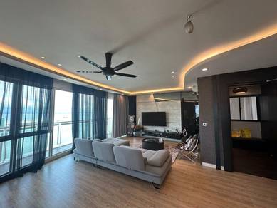 Condominium For Sale in Gurney Paragon
