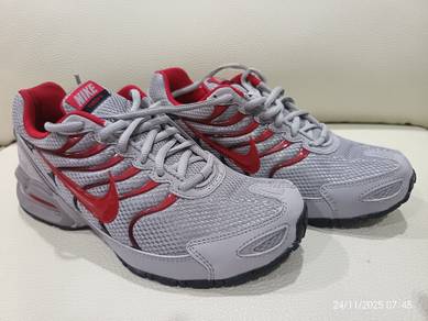 Sport shoes