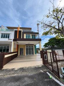 3-storey Terraced House For Sale in Balik Pulau,PNG