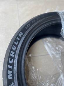 Michelin PS5 225 45 18