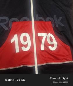 Reebok hoodie zipper