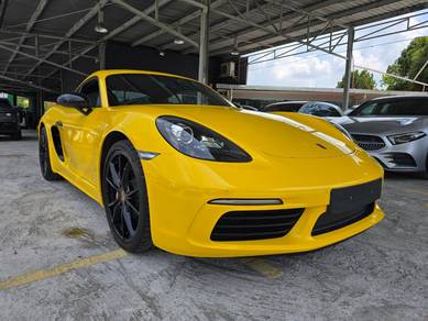 Porsche 718 CAYMAN in Damansara Kim, SGR