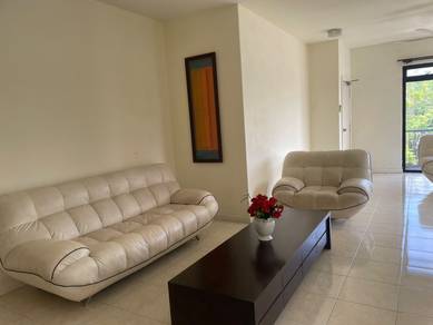 Townhouse Condo For Rent in Ria Apartment (Perling)