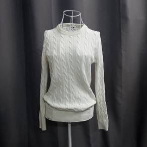 Uniqlo White Cable Knitwear