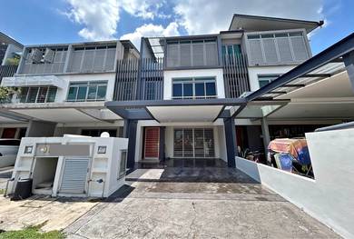 3-storey Terraced House For Sale in Puchong,SGR
