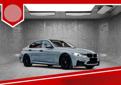 BMW 318i 18i LUXURY in Others, KUL