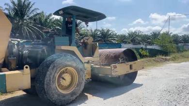 Sakai compactor 25ton