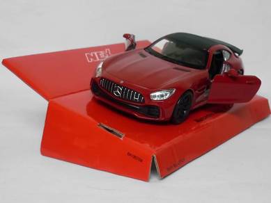 Mercedes Red AMG GT R Coupe w/ Carbon fiber top
