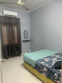 Room in Bukit Katil, MLK
