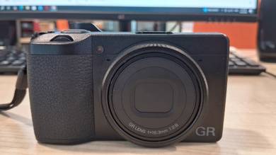 Ricoh GR3 GRiii