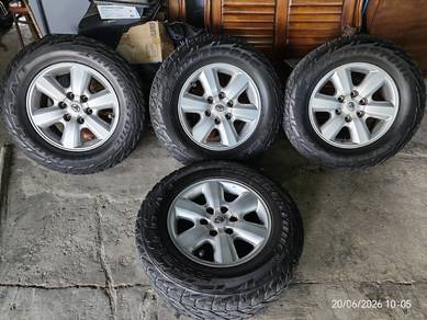 Toyota 4x4 rim 6 lubang and tire 265/65R17 