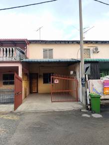 Terraced House For Sale in Pekan,PHG