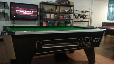 British Pool Table Strachan 6811 Carpet & Aramith