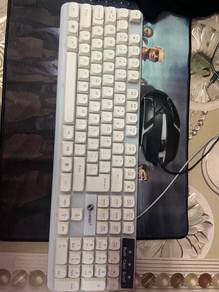 keybord berlampu