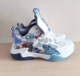 High top Basketball Shoes