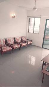 Apartment For Rent in Suteramas