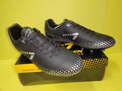 ITEM BARU_Soccer Shoes LINE 7 size 44 Black_Silver