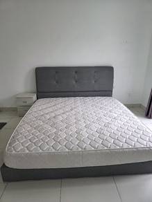 Bedroom set