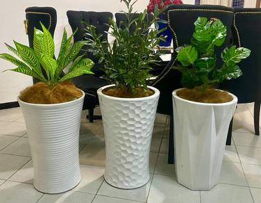Pasu Bunga Hiasan Saiz Besar