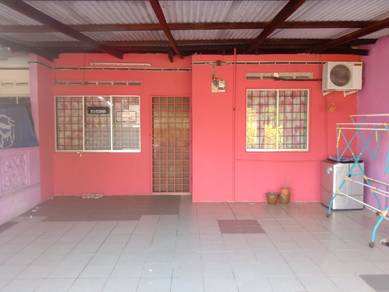Homestay Bajet Taman Mentiga Aircond 3 Peramu Jaya