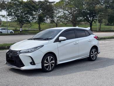 2022 Toyota Yaris E
