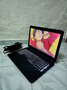 HP PAVILION OMEN GAMING LAPTOP ●
● i5-8250U ● GTX 