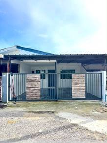 Terraced House For Sale in Miri,SWK