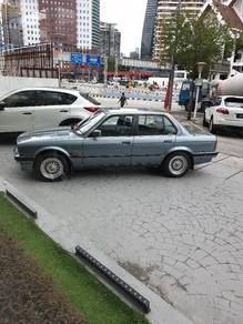 BMW 320i 20i  in Ampang Hilir, KUL