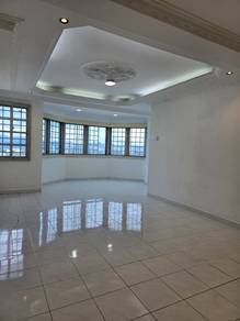 Condominium For Rent in Heritage Condominium
