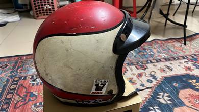 helmet lama