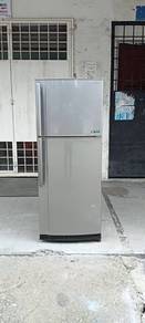 Sharp fridge 2d refrigerator peti sejuk peti ais
