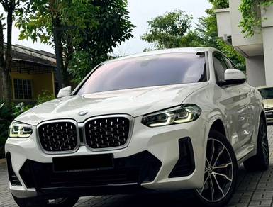 BMW X4 xDRIVE30i  in Old Klang Road, KUL