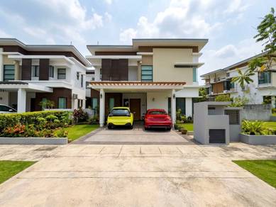 Semi-Detached House For Sale in Shah Alam,SGR