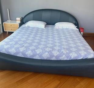King size leather bed