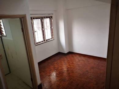 Condominium For Sale in Gemilang Indah