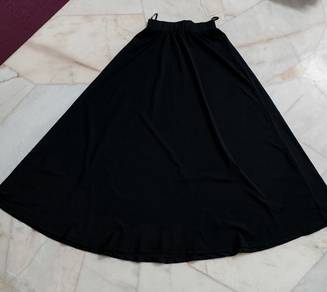 skirt Labuh hitam flowy