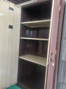 Kabinet Besi 4 Tier