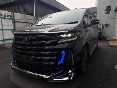 Toyota Vellfire Z PREMIER in KLCC, KUL