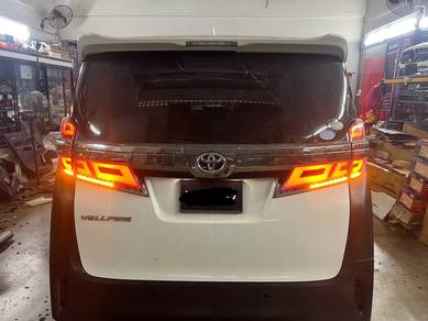 Toyota vellfire 18/22 sequential TAILLAMP /chome