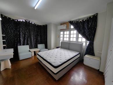 Apartment For Rent in Cascadia
