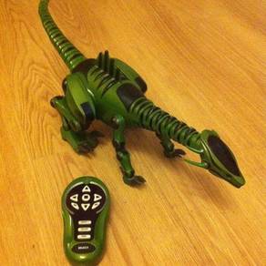 WowWee Roboreptile- Rare Green/Black Robot 