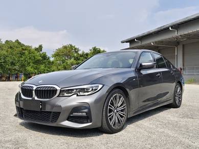 BMW 330i 30i M SPORT in Johor Bahru, JHR