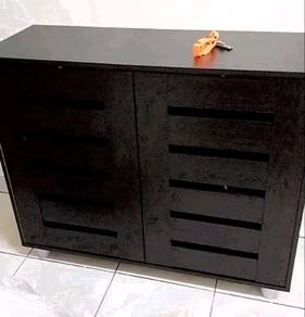 Almari Kasut Baru warna Oak