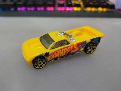 Hotwheels Yellow Bedlam from HWTF 5 pack