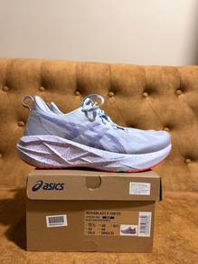 Asics Novablast 5 Tokyo 🔥 Like New 