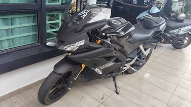 Yamaha R15