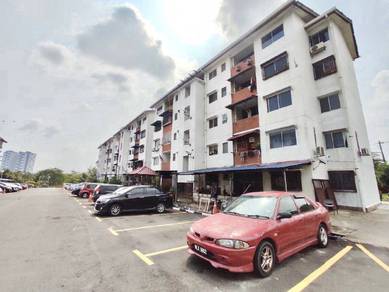 Flat For Sale in PKNS Flat Seksyen 1