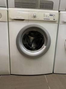 7kg Mesin Basuh Electrolux Washer Refurbish Front