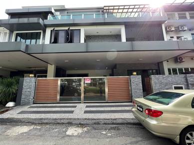 3.5-storey Terraced House For Sale in Ampang,SGR