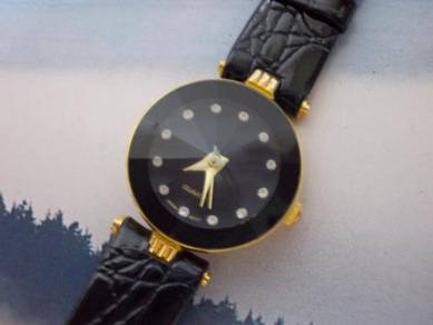 1980s lady watch